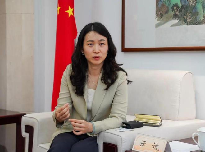 今天刘健会见施耐德电气能源管理低压业务中国区负责人任婧(图2)