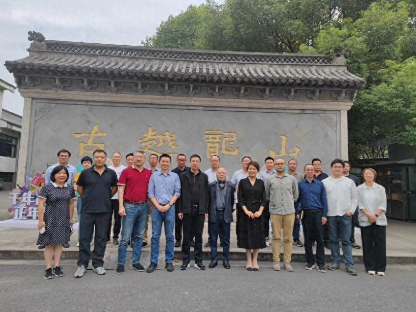 一中心五平台施耐德电气助力古越龙山建设黄酒数字化工厂(图1)