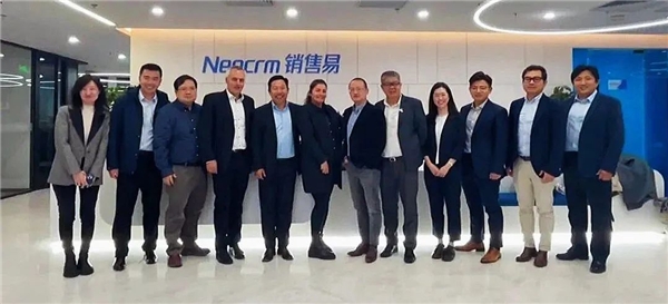 施耐德电气全球CDO携数字化团队访问销售易对双方三年来的合作给予巨大肯定(图1)