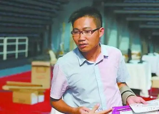 “高考疯子”吴善柳：复读8年终于考上了清华现状不禁令人感慨(图5)