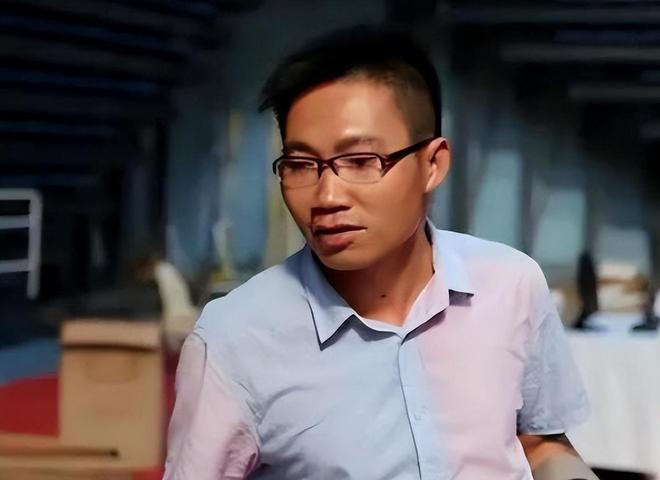 “高考疯子”吴善柳：复读8年终于考上了清华现状不禁令人感慨(图1)