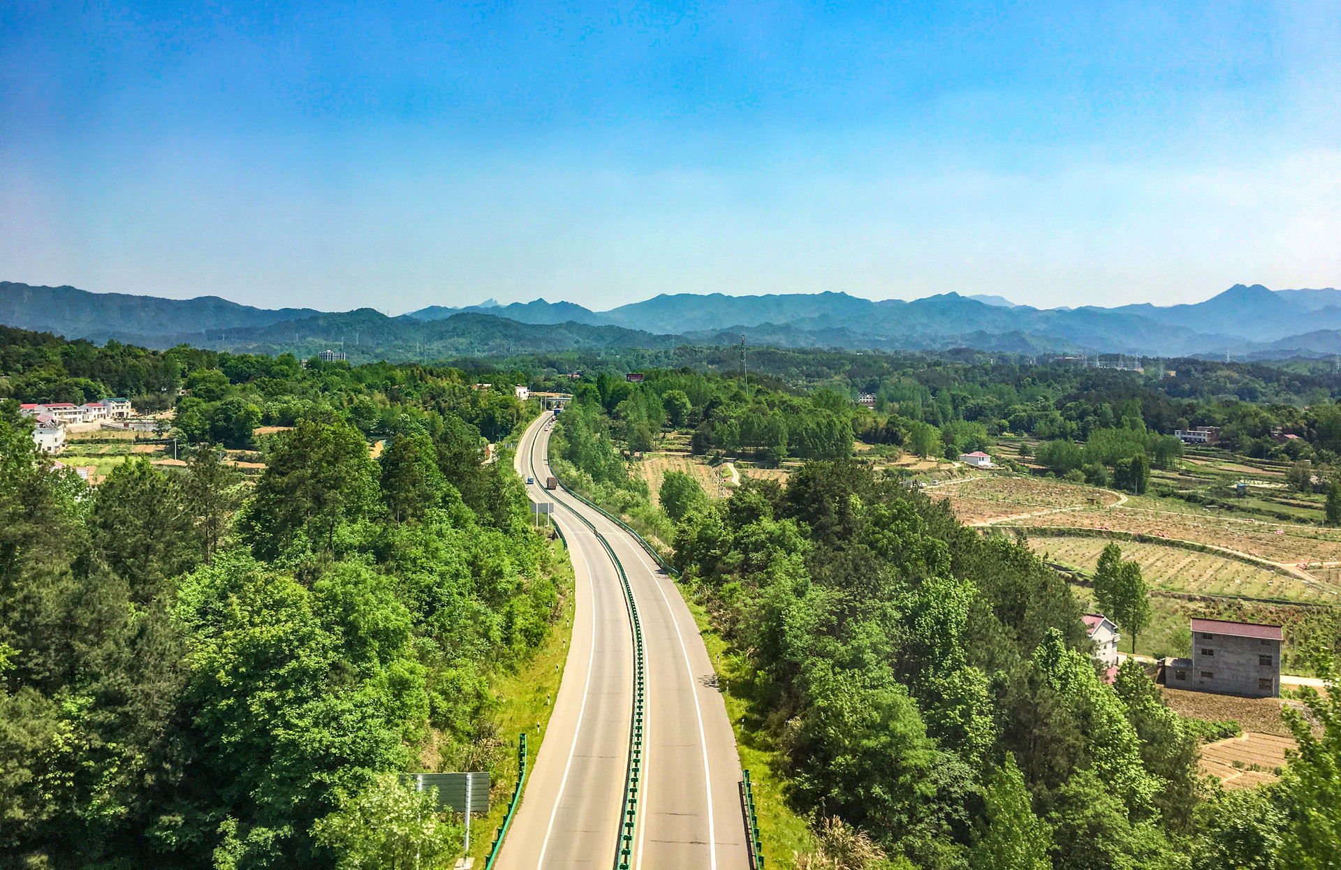 2023年青岛公路中心完成投资969亿元 养护工程836亿(图1)