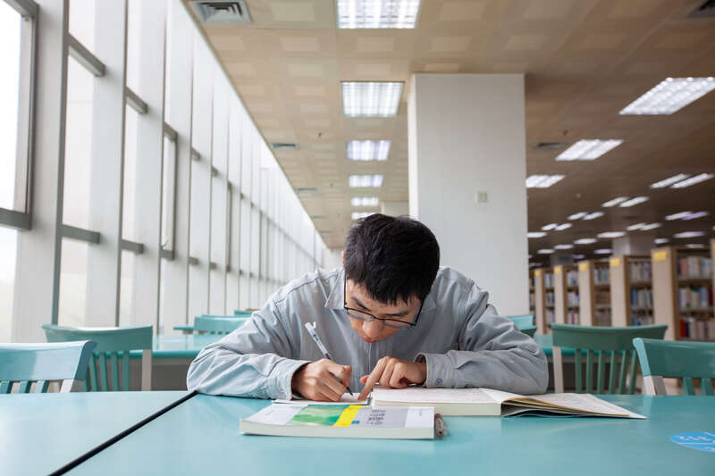 这群大学生选择留校过年(图4)