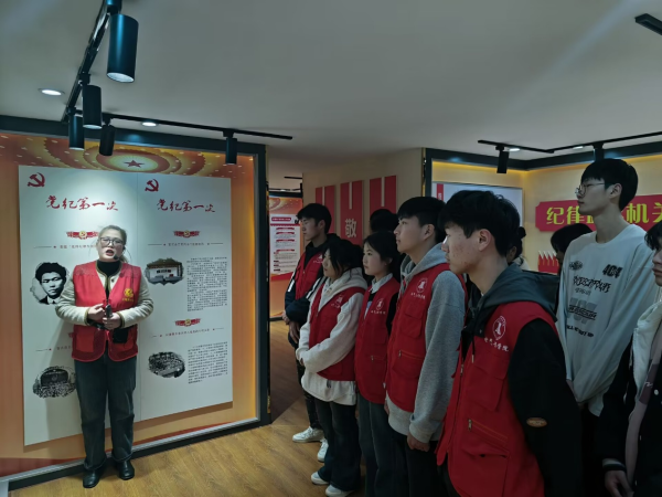 滁州职业技术学院八个一系列活动追锋而行(图2)