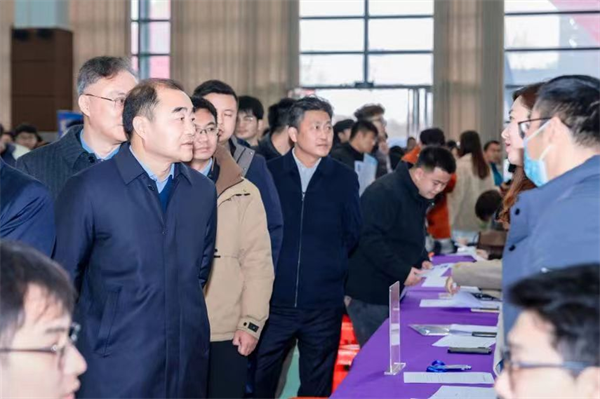 江苏盐城举办重点产业链专场招聘会(图3)