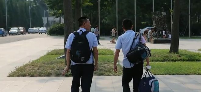 回顾高考疯子吴善柳：10年一直高考考上北大都不去必须上清华(图8)