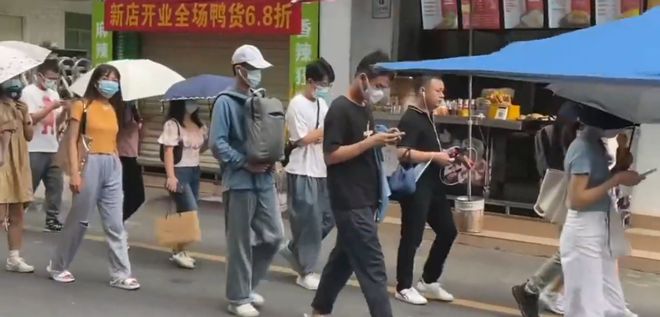 回顾高考疯子吴善柳：10年一直高考考上北大都不去必须上清华(图9)