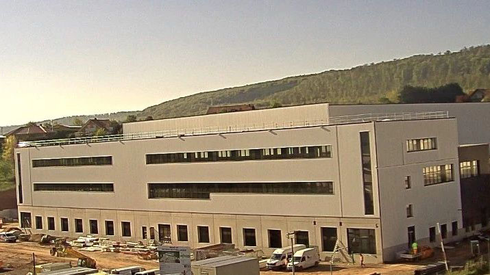 万可总部国际物流中心扩建完成 年底即将试运行(图1)