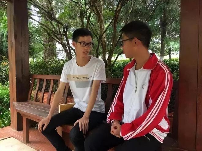2019年搬砖小伙林万东：高考713分被嘲上清华也没用如今怎样(图20)