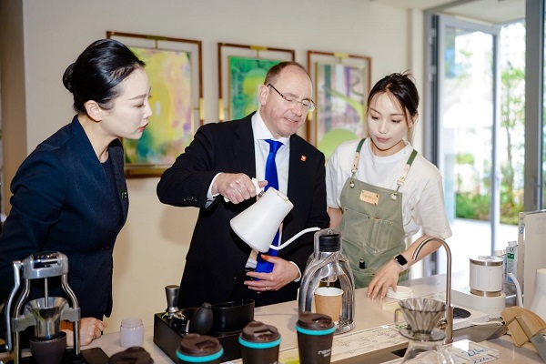 中瑞合作推动建筑行业碳中和发展 理想之地零碳建筑项目示范工程落成(图4)