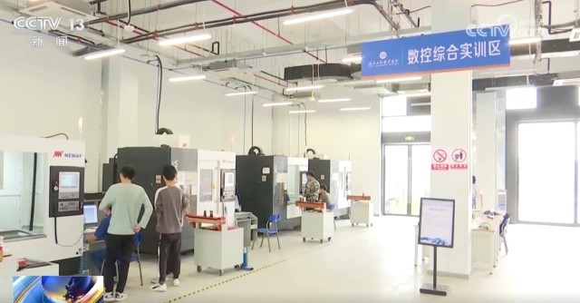 多所高校加强就业兜底、精准帮扶 学生早就业、就好业驶上“快车道”(图3)